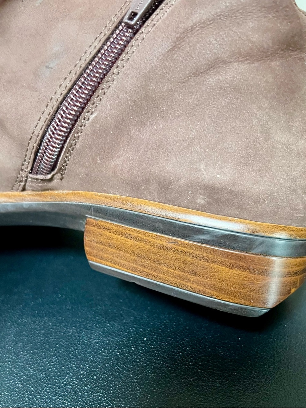 NAOT Camden Leather Pecan Brown Ankle Boots - Picture 8 of 10